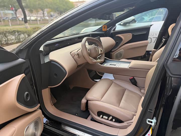 Фото 4 - Avatr 12