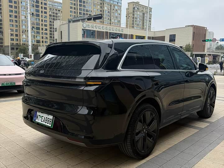 Фото 7 - LiXiang L6