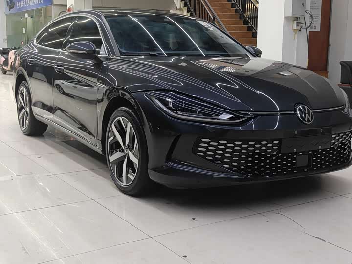 Фото 3 - Volkswagen Lamando L