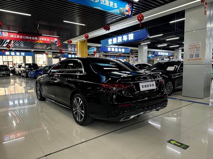 Фото 6 - Mercedes-Benz E-Class