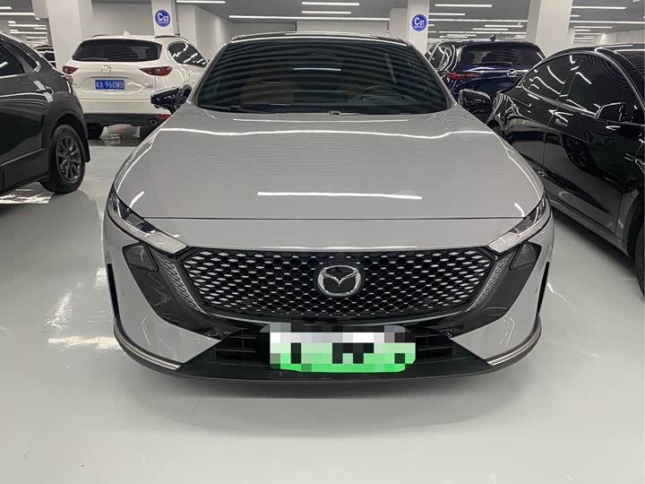 Photo 2 - Mazda EZ-6