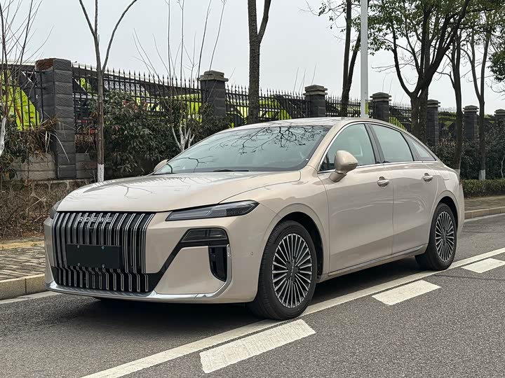 Photo 1 - Roewe M7 DMH