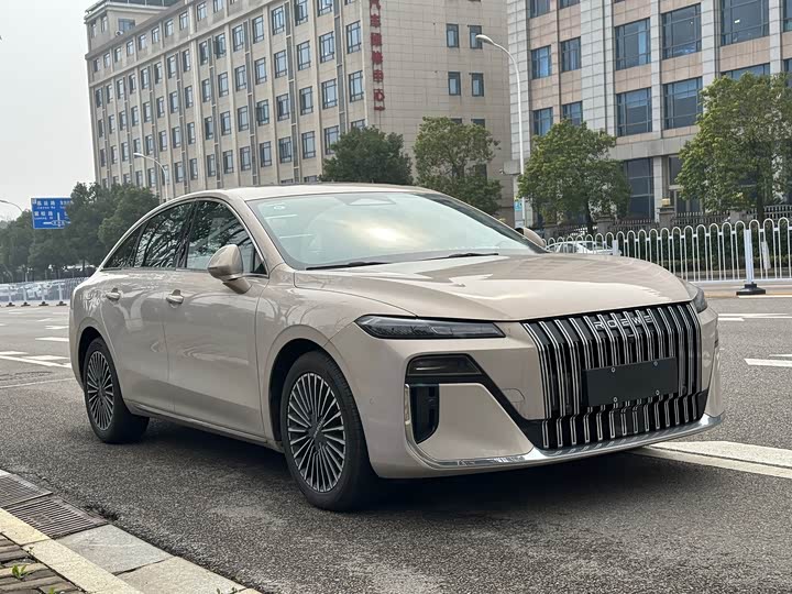 Photo 3 - Roewe M7 DMH