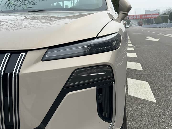 Photo 4 - Roewe M7 DMH