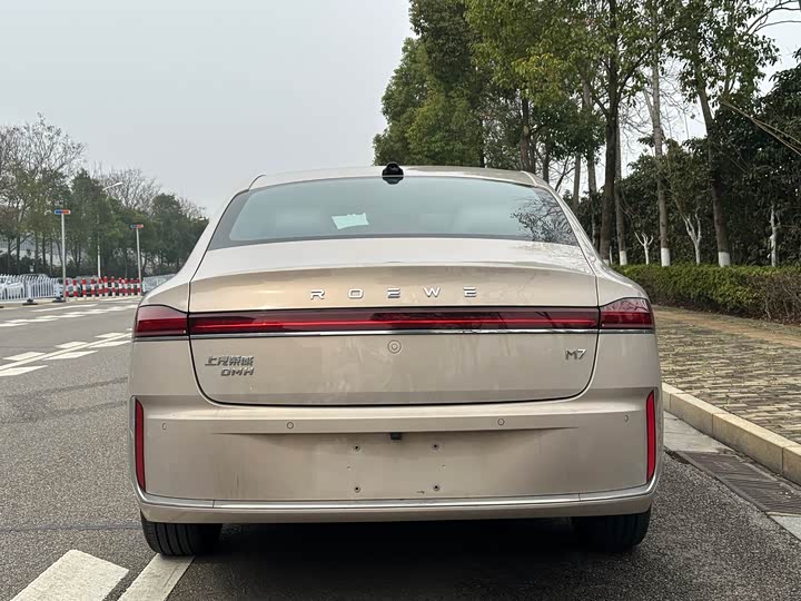 Photo 7 - Roewe M7 DMH