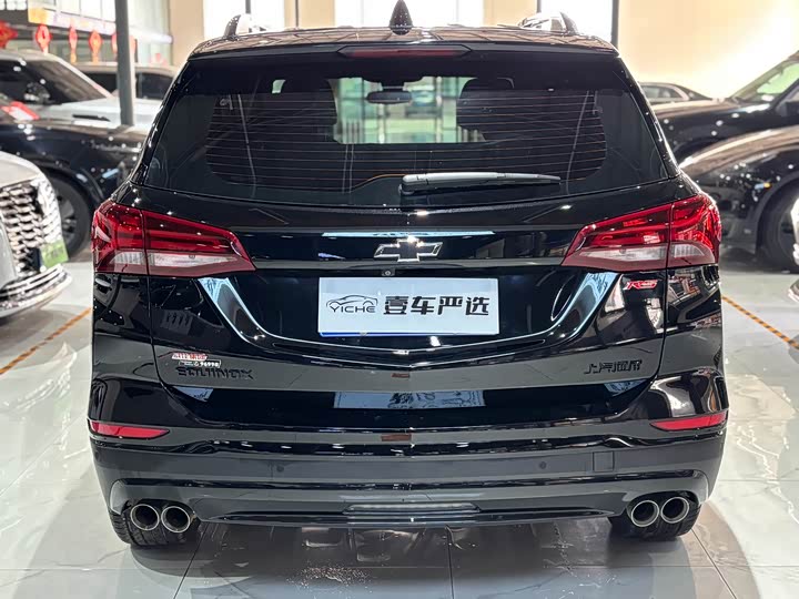 Фото 3 - Chevrolet Equinox