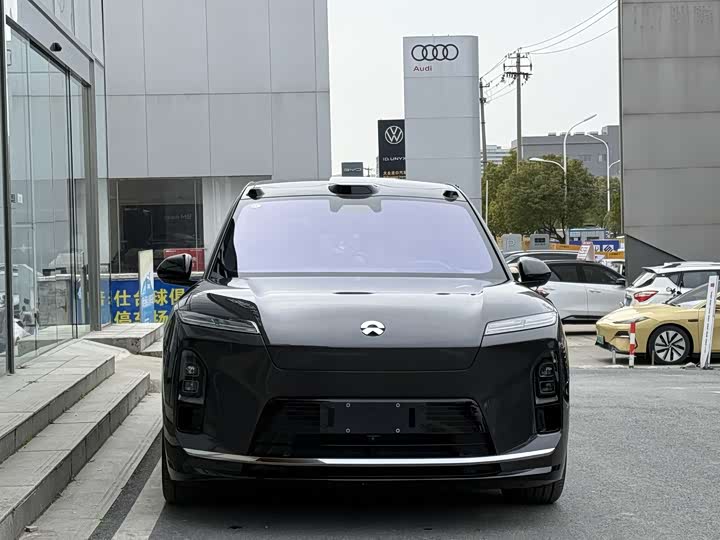 Фото 2 - Nio ES8