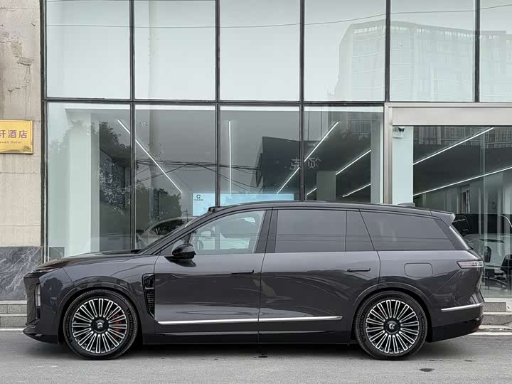 Фото 7 - Nio ES8