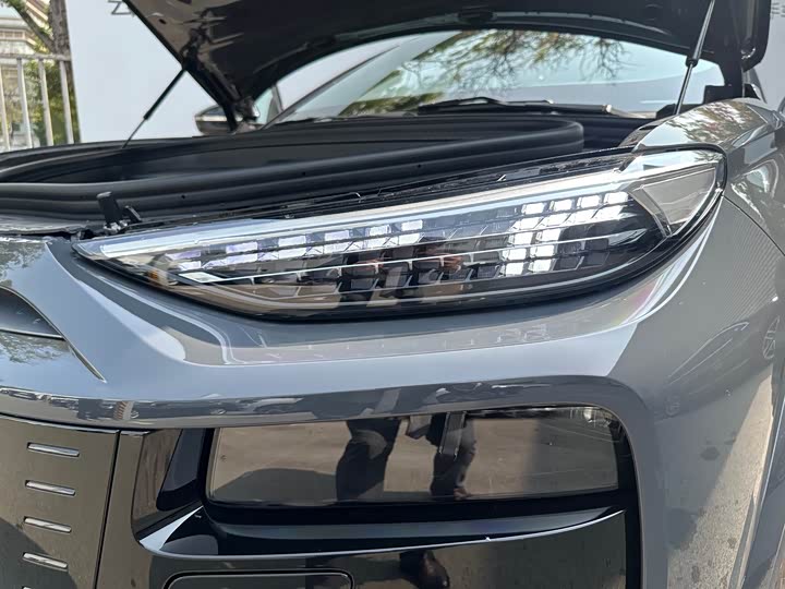 Фото 6 - Audi Q6L e-tron