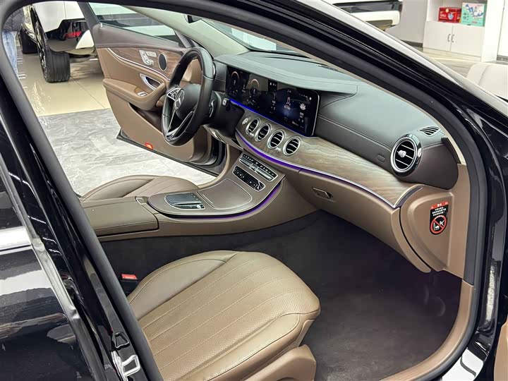 Фото 8 - Mercedes-Benz E-Class Hybrid