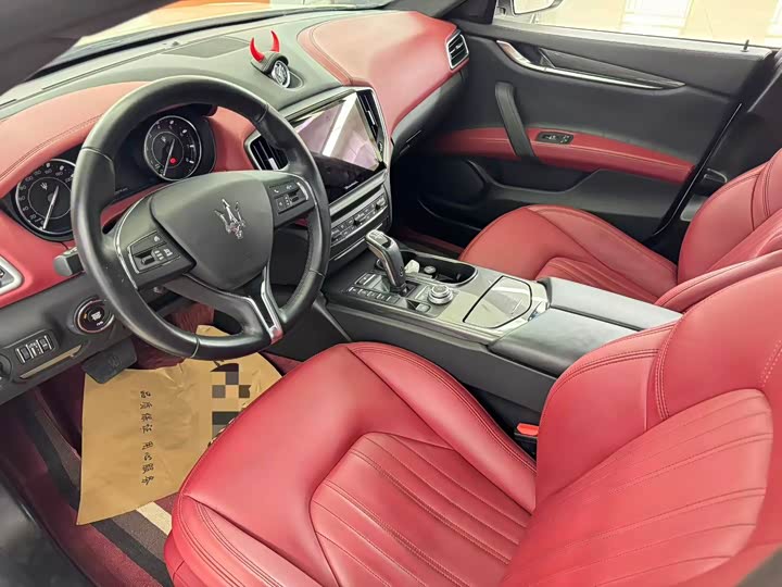 Photo 3 - Maserati Ghibli