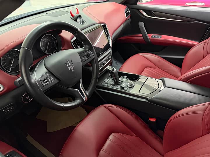 Photo 6 - Maserati Ghibli