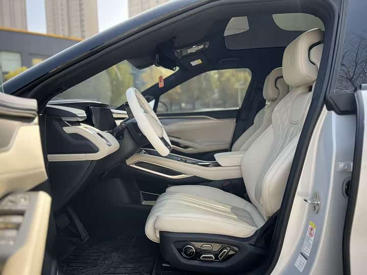 Фото 4 - BYD Song L