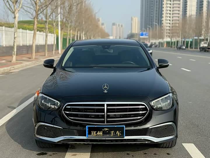 Фото 2 - Mercedes-Benz E-Class