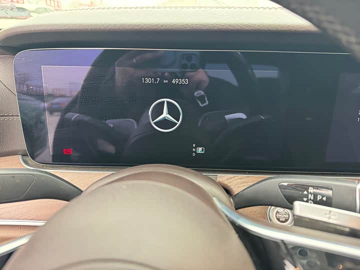 Фото 9 - Mercedes-Benz E-Class