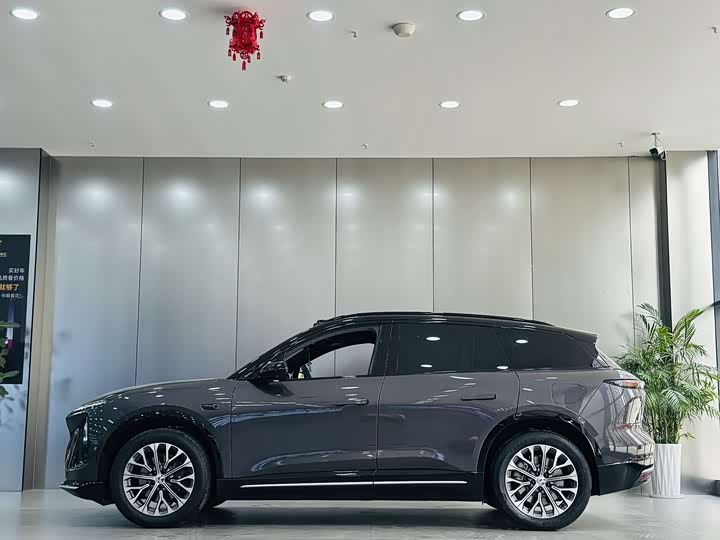 Фото 7 - Nio ES6