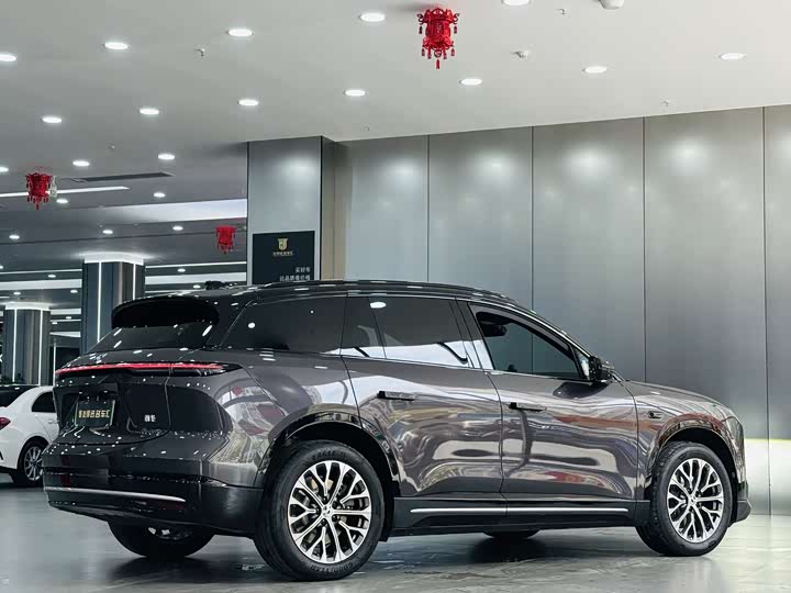 Фото 8 - Nio ES6