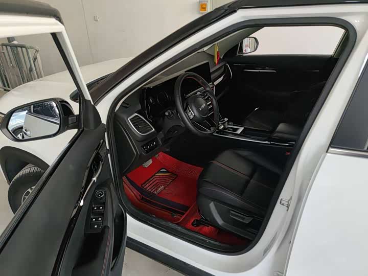 Фото 7 - Kia KX3