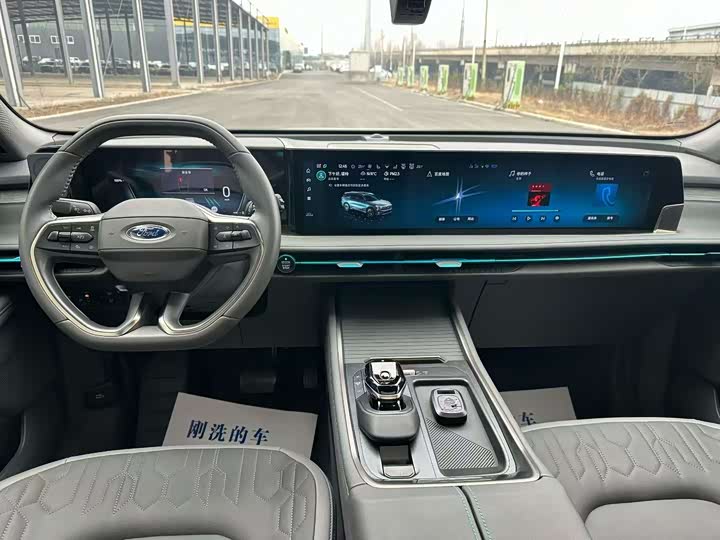 Фото 7 - Ford Edge