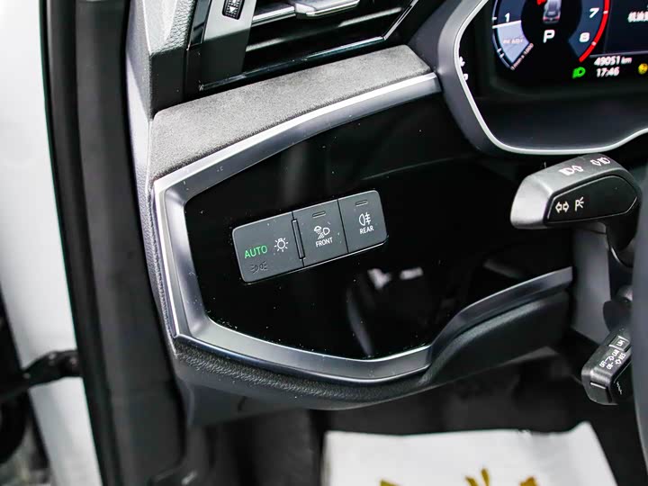 Фото 7 - Audi Q3