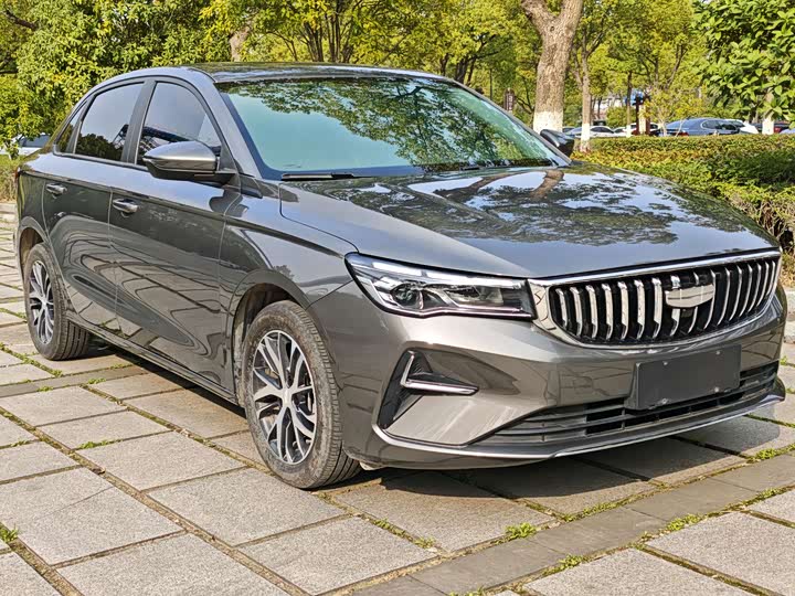 Фото 3 - Geely Emgrand