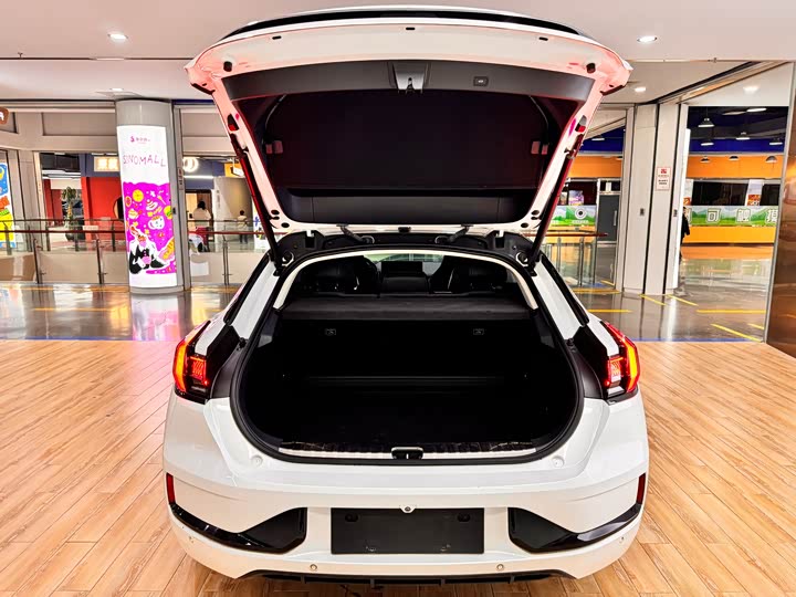 Фото 7 - Zeekr 001