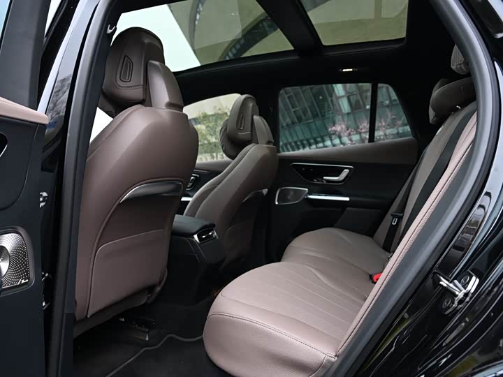 Фото 9 - Mercedes-Benz EQE SUV