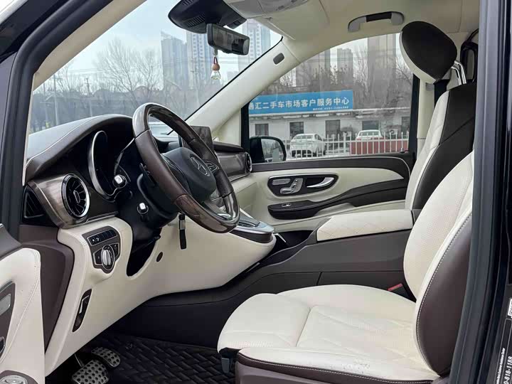 Mercedes-Benz V-Class 2021 2021款 V 260 L 长轴距尊贵版