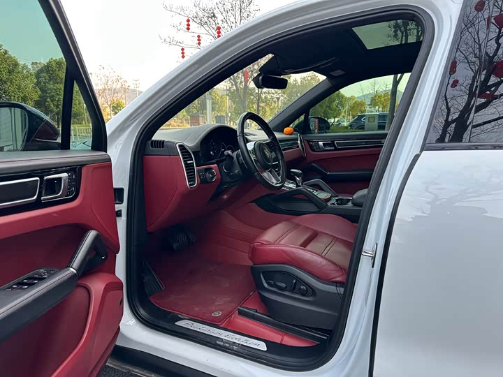 Фото 5 - Porsche Cayenne