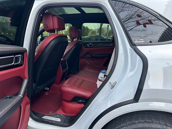 Фото 8 - Porsche Cayenne