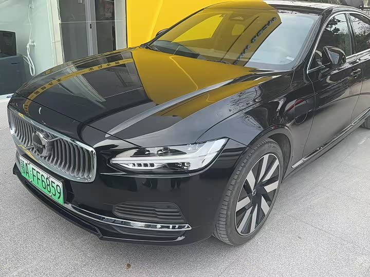 Photo 1 - Volvo S90 Hybrid