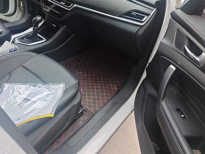 Фото 8 - Changan CS35 Plus