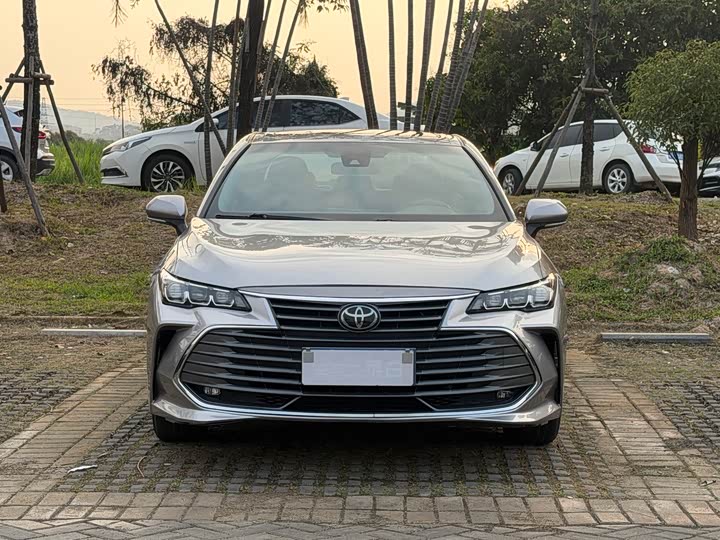 Фото 3 - Toyota Avalon