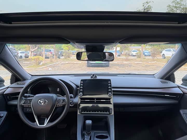 Фото 7 - Toyota Avalon