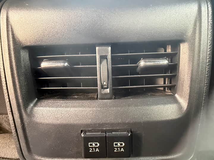 Фото 8 - Toyota Avalon