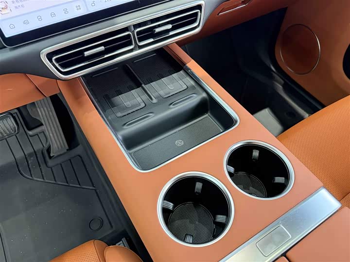 Фото 9 - LiXiang L9