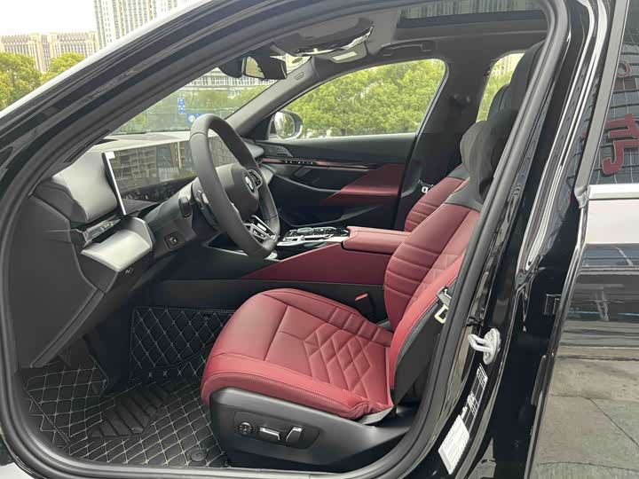 Фото 5 - BMW 5 Series