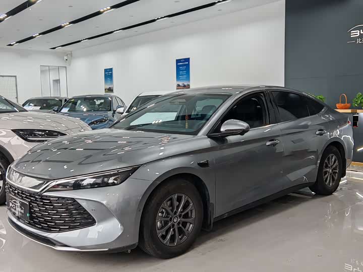 Фото 1 - BYD Qin L