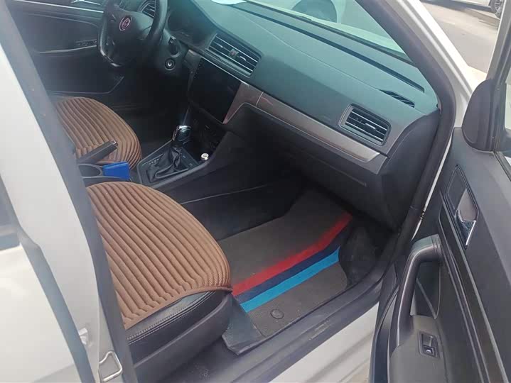 Фото 8 - Volkswagen Lavida