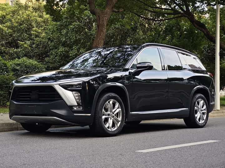 Фото 1 - Nio ES8