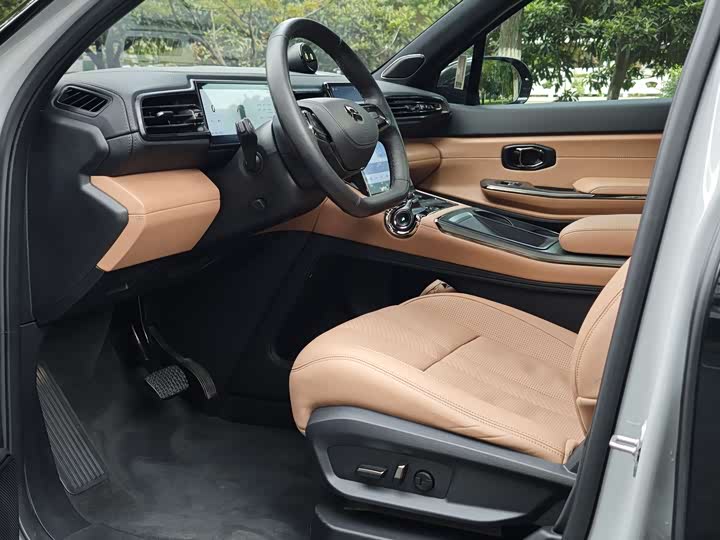 Фото 4 - Nio ES8