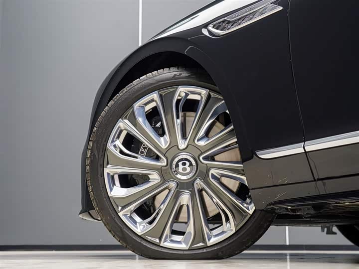 Фото 6 - Bentley Flying Spur Hybrid