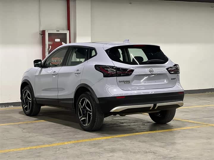 Фото 4 - Nissan Qashqai