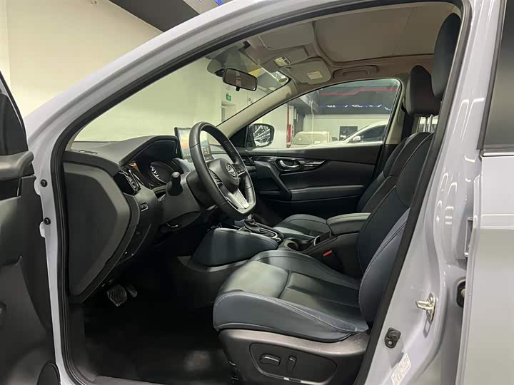 Фото 8 - Nissan Qashqai