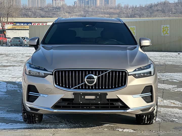 Photo 2 - Volvo XC60