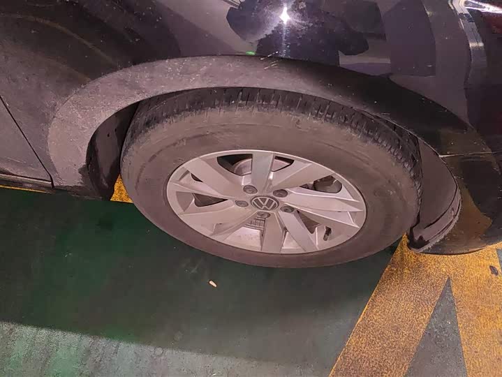 Photo 6 - Volkswagen Passat