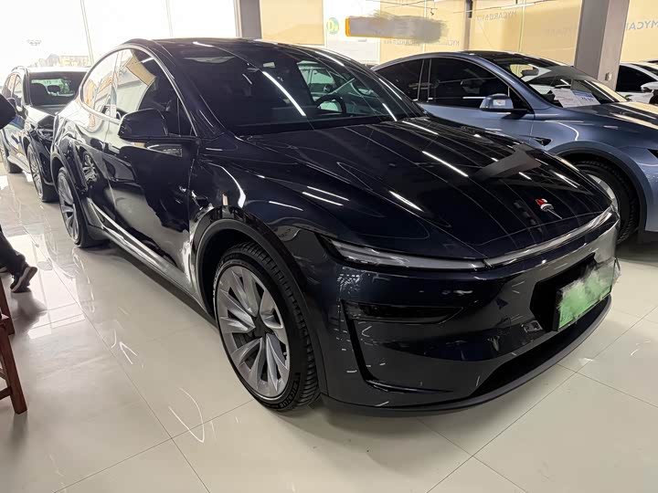 Photo 2 - Tesla Model Y