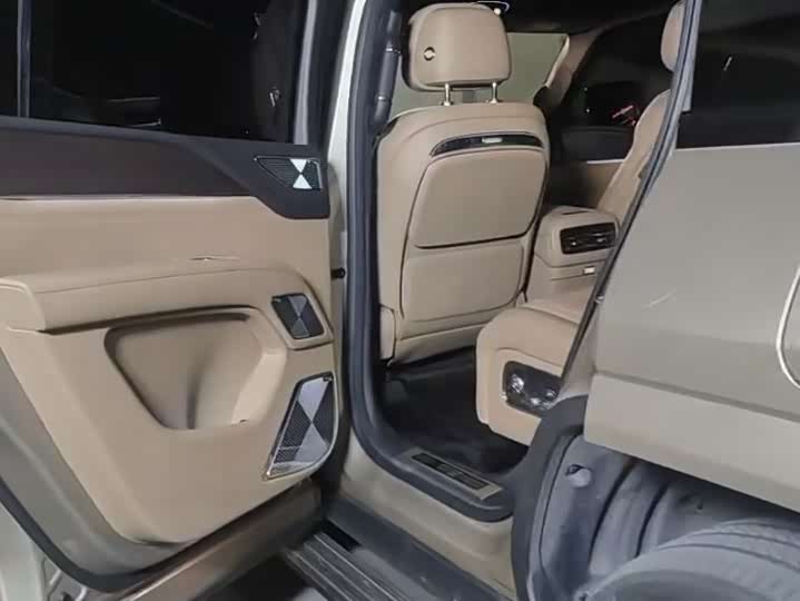 Фото 8 - BYD Yangwang U8