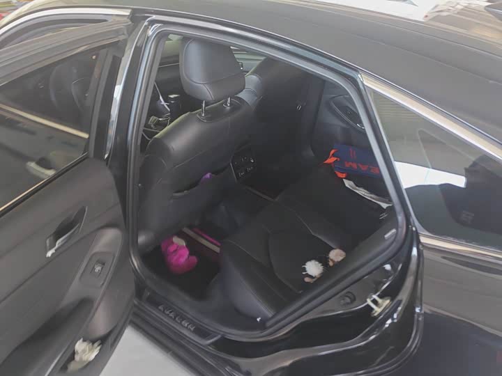 Photo 4 - Toyota Avalon