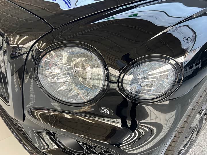 Фото 4 - Bentley Flying Spur